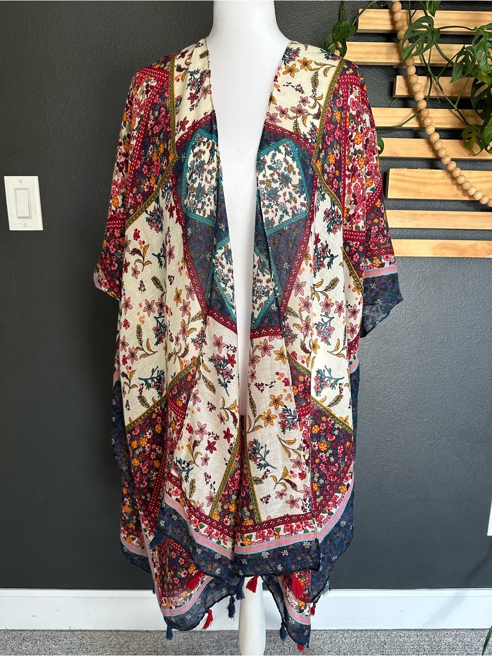 Nostalgia Floral Patchwork Boho Kimono Tassel Hem Open Front Cover Up OS NWT